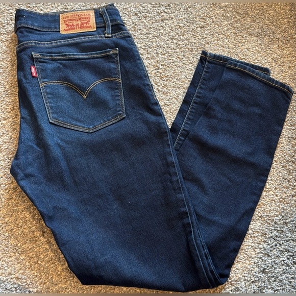 THREE JEAN BUNDLE: Levi’s 711 Skinny Jeans - Picture 7 of 16